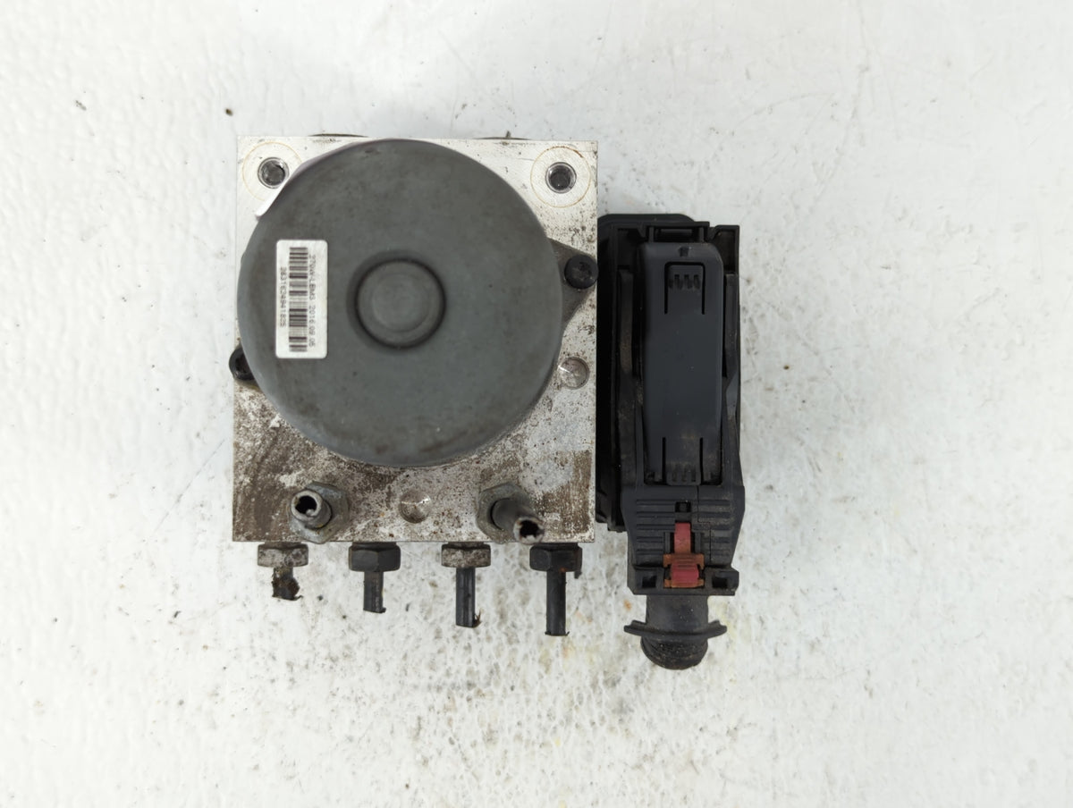 2016 Chevrolet Trax Anti-Lock Brake ABS Pump Module Actuator OEM P/N:688250455 42403007 Fits OEM Used Auto Parts - Oemusedau
