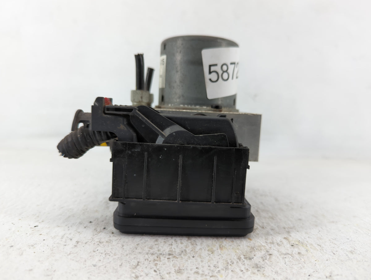 2016 Chevrolet Trax Anti-Lock Brake ABS Pump Module Actuator OEM P/N:688250455 42403007 Fits OEM Used Auto Parts - Oemusedau