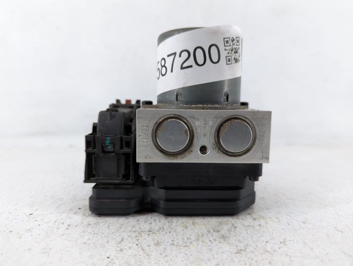 2016 Chevrolet Trax Anti-Lock Brake ABS Pump Module Actuator OEM P/N:688250455 42403007 Fits OEM Used Auto Parts - Oemusedau