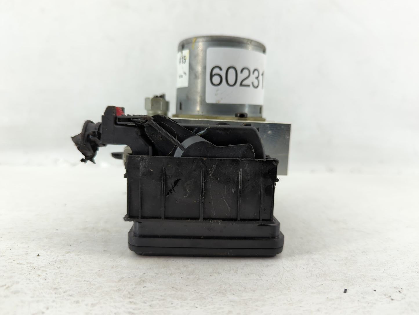 2016 Chevrolet Trax ABS Pump Control Module Replacement P/N:42403007 Fits OEM Used Auto Parts - Oemusedautoparts1.com