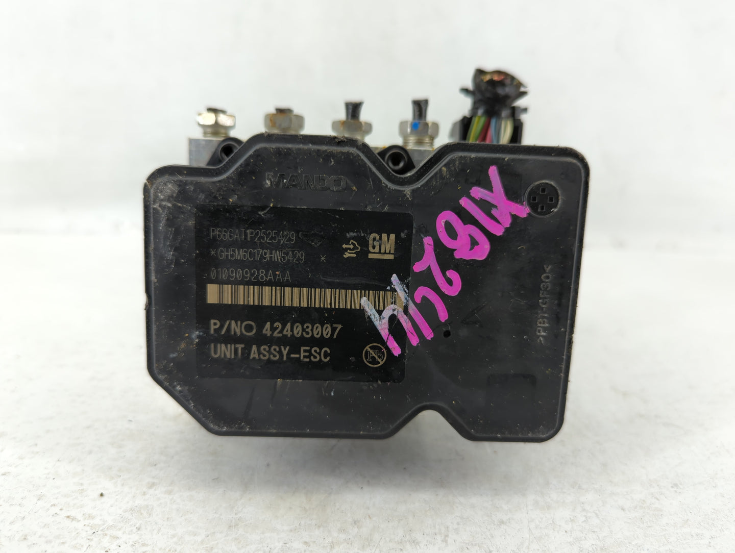 2016 Chevrolet Trax ABS Pump Control Module Replacement P/N:42403007 Fits OEM Used Auto Parts - Oemusedautoparts1.com