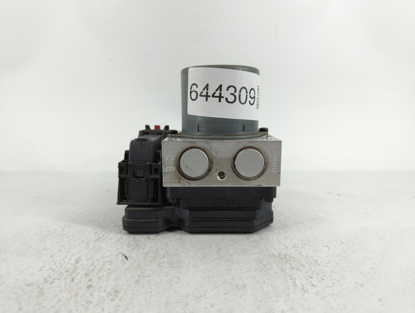 2016 Chevrolet Trax ABS Pump Control Module Replacement P/N:42403007 Fits OEM Used Auto Parts - Oemusedautoparts1.com
