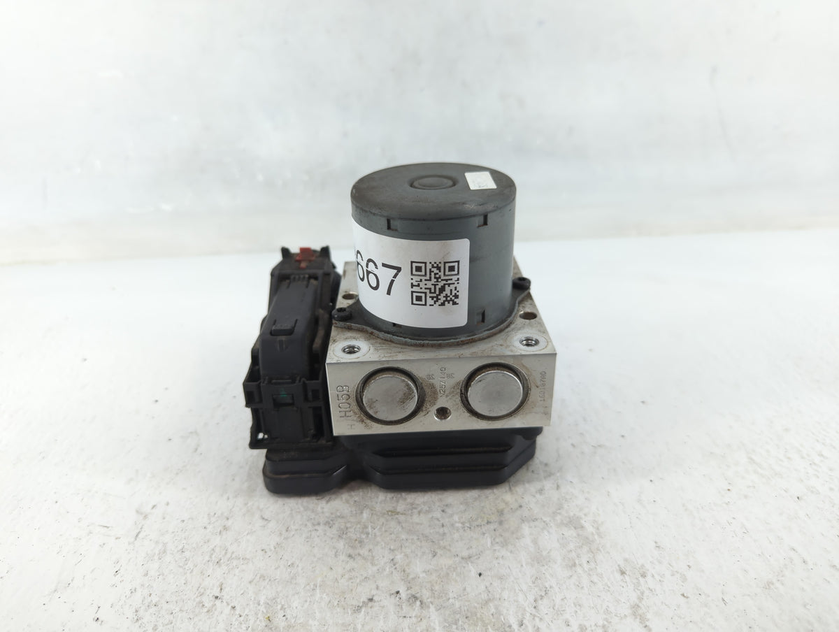 2016 Chevrolet Trax Anti-Lock Brake ABS Pump Module Actuator OEM P/N:42403007 Fits OEM Used Auto Parts - Oemusedautoparts1.c