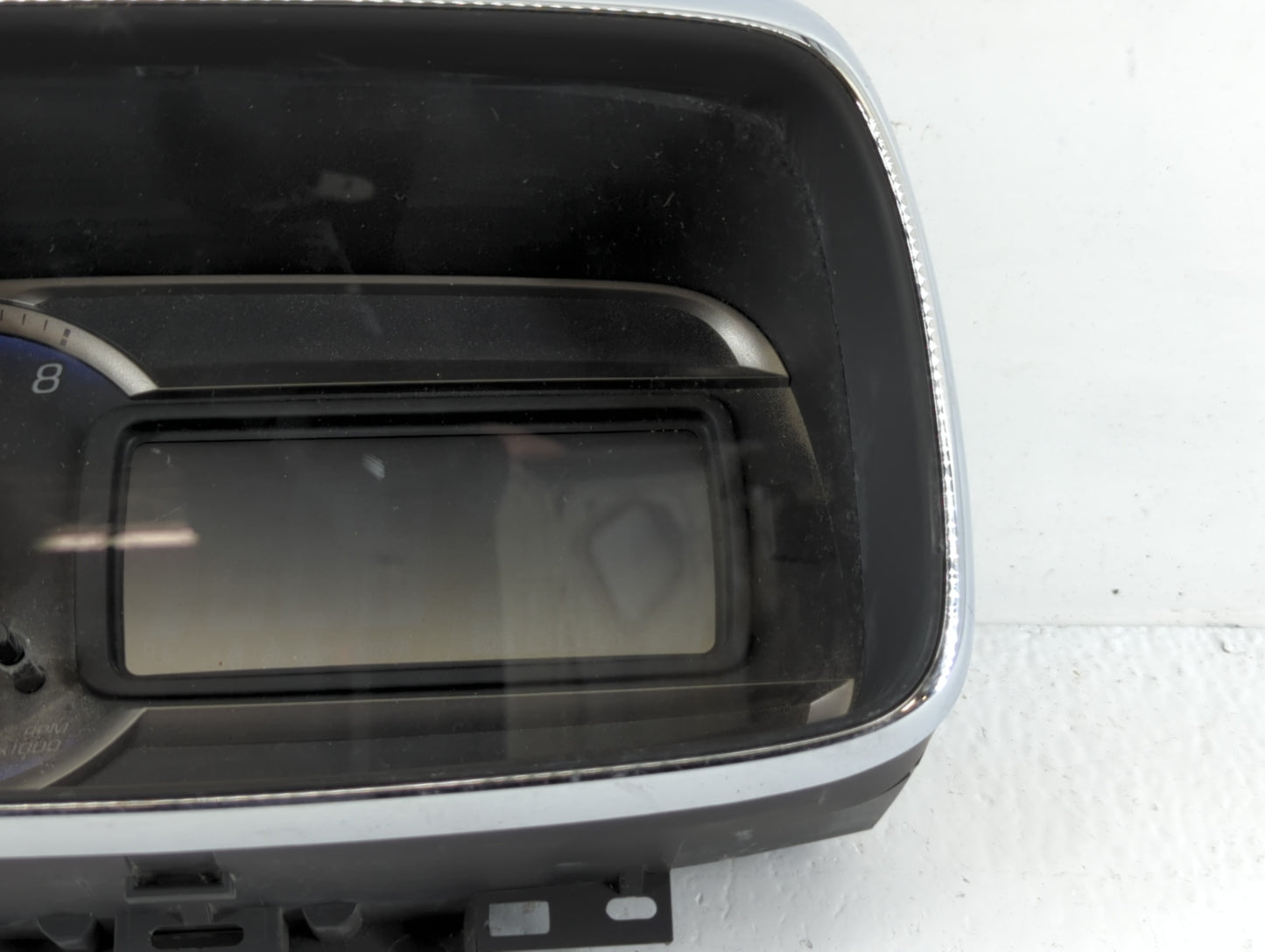 2015-2016 Chevrolet Trax Instrument Cluster Speedometer Gauges P/N:94532507 Fits Fits 2015 2016 OEM Used Auto Parts - Oemuse