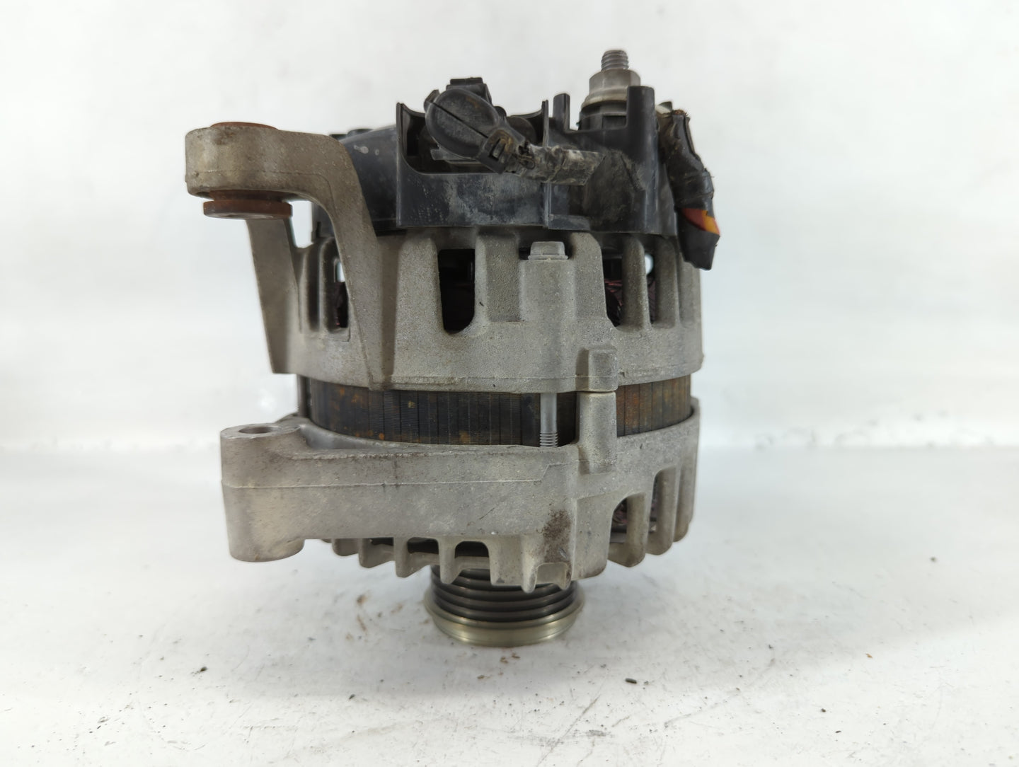 2013-2021 Chevrolet Trax Alternator Replacement Generator Charging Assembly Engine OEM P/N:13597226 Fits OEM Used Auto Parts