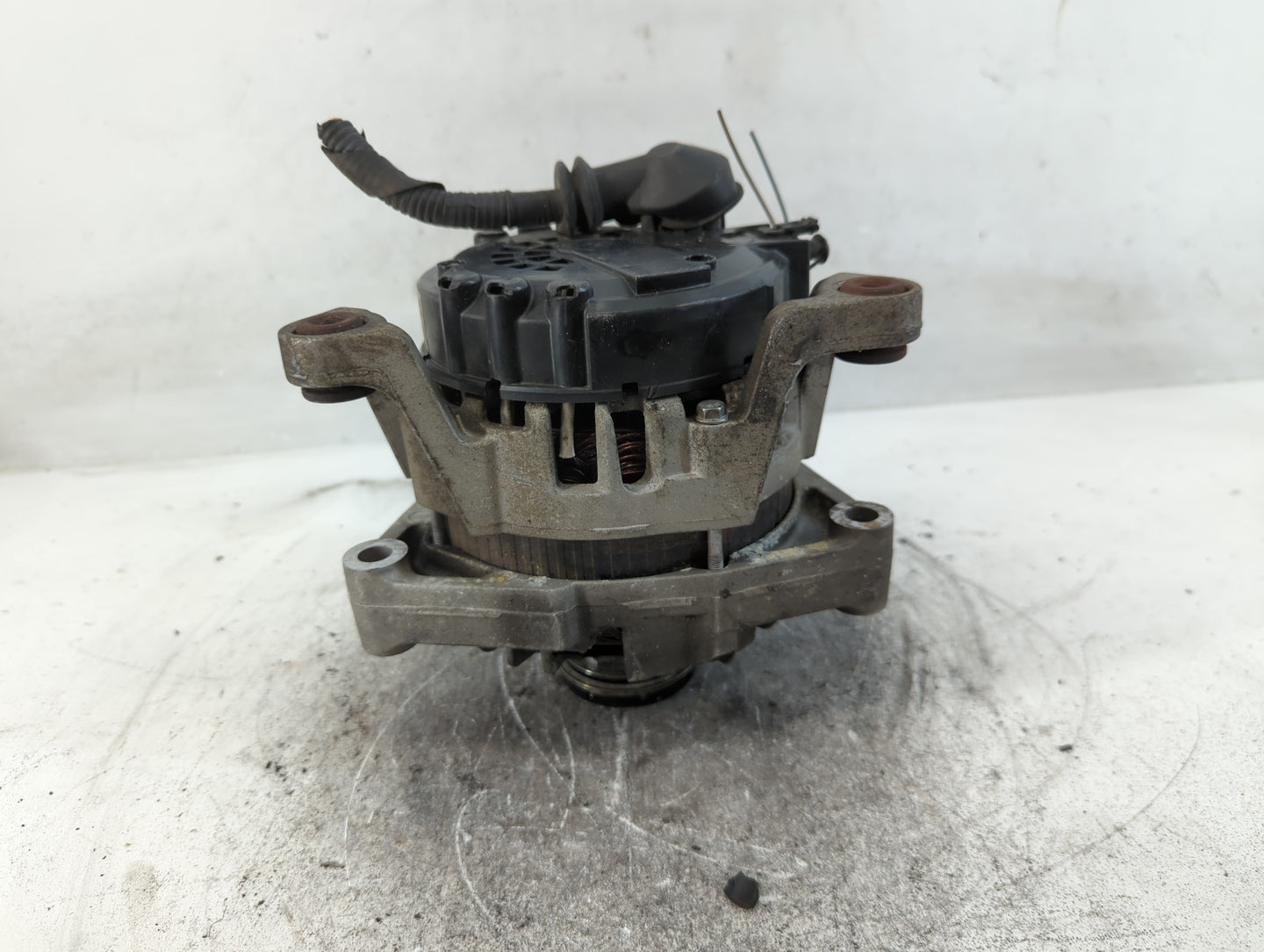 2013-2021 Chevrolet Trax Alternator Replacement Generator Charging Assembly Engine OEM P/N:13597226 Fits OEM Used Auto Parts