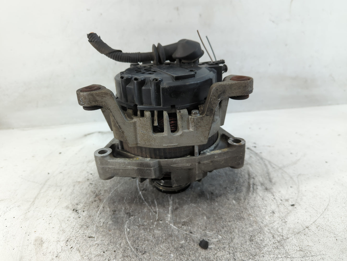 2013-2021 Chevrolet Trax Alternator Replacement Generator Charging Assembly Engine OEM P/N:13597226 Fits OEM Used Auto Parts