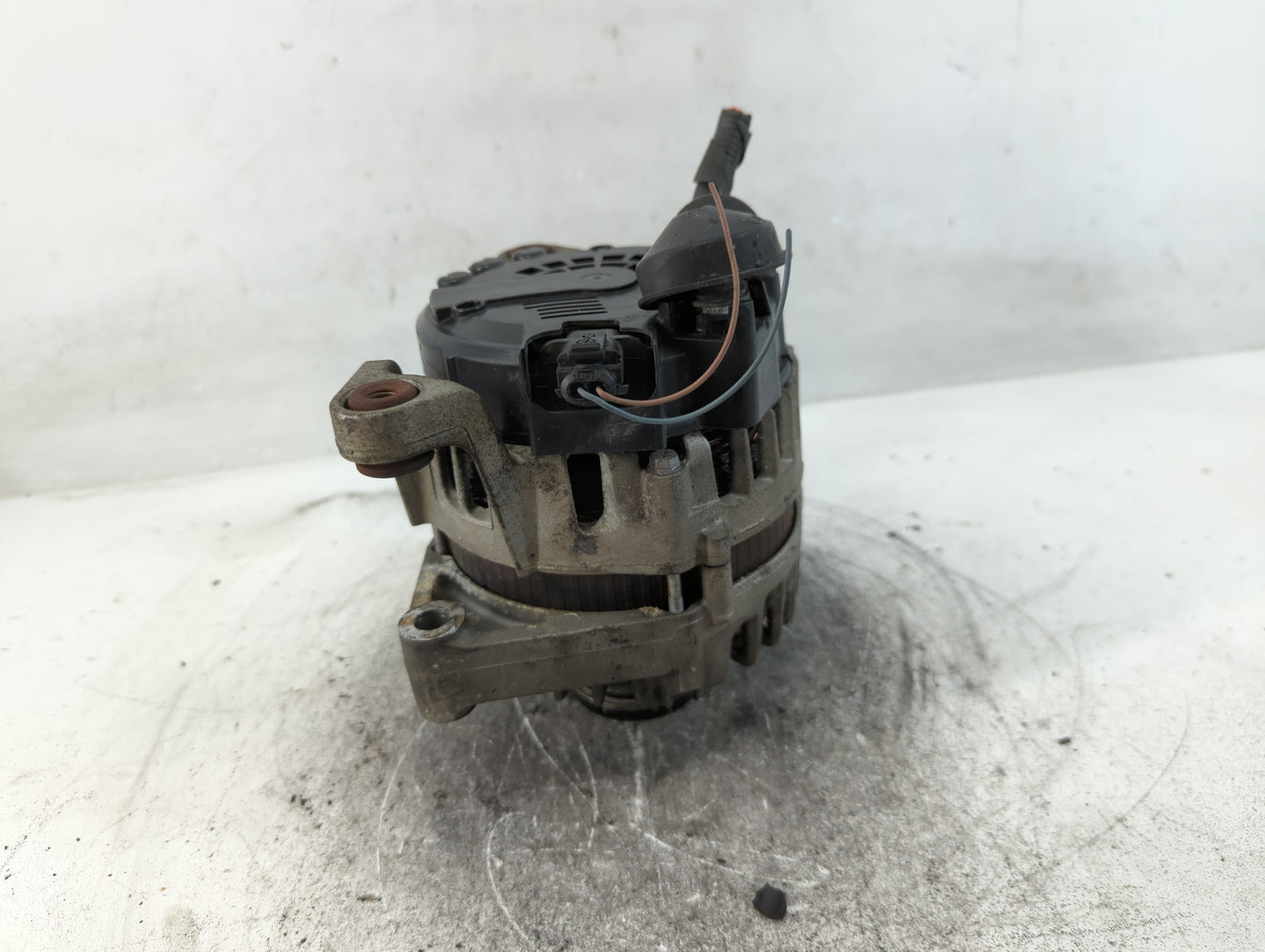 2013-2021 Chevrolet Trax Alternator Replacement Generator Charging Assembly Engine OEM P/N:13597226 Fits OEM Used Auto Parts