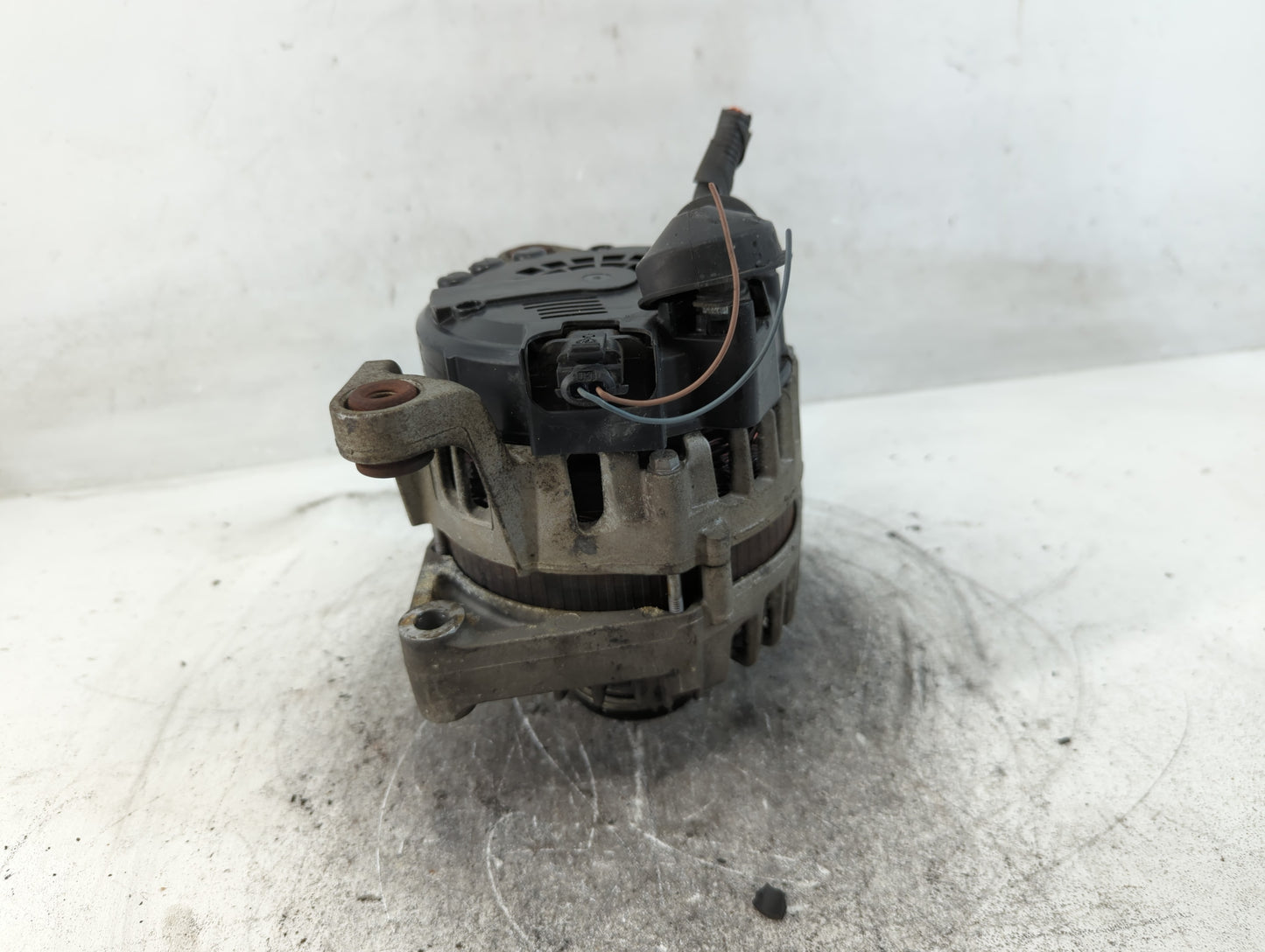 2013-2021 Chevrolet Trax Alternator Replacement Generator Charging Assembly Engine OEM P/N:13597226 Fits OEM Used Auto Parts