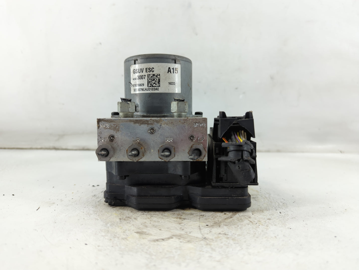 2016 Chevrolet Trax ABS Pump Control Module Replacement P/N:42403007 Fits OEM Used Auto Parts - Oemusedautoparts1.com