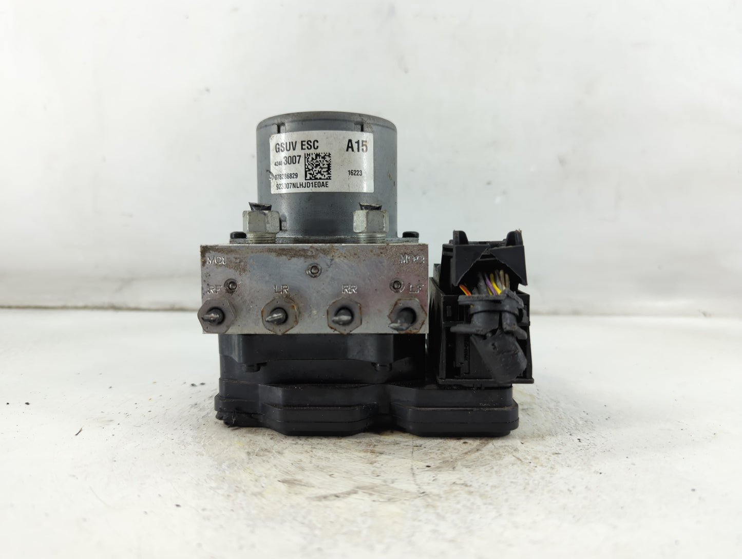 2016 Chevrolet Trax ABS Pump Control Module Replacement P/N:42403007 Fits OEM Used Auto Parts - Oemusedautoparts1.com