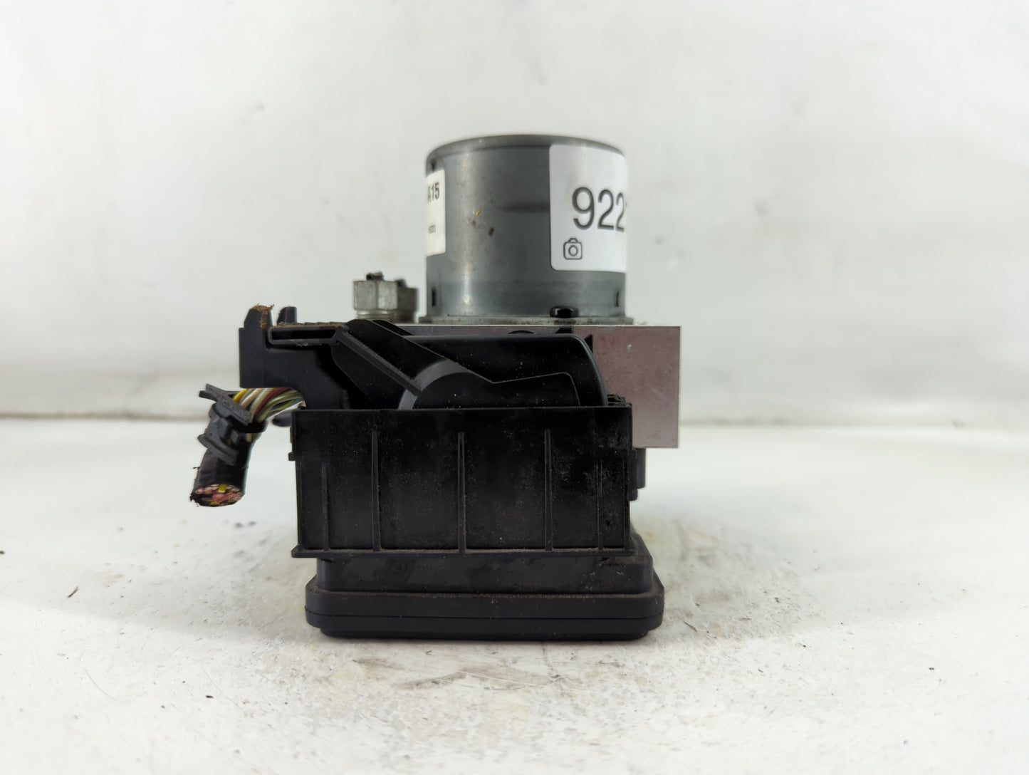2016 Chevrolet Trax ABS Pump Control Module Replacement P/N:42403007 Fits OEM Used Auto Parts - Oemusedautoparts1.com