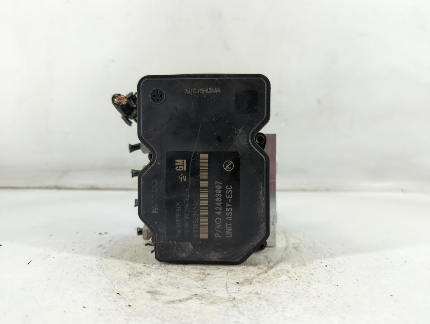2016 Chevrolet Trax ABS Pump Control Module Replacement P/N:42403007 Fits OEM Used Auto Parts - Oemusedautoparts1.com