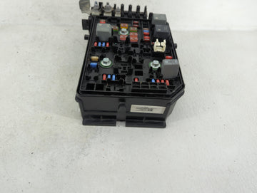 2016-2018 Chevrolet Volt Fusebox Fuse Box Panel Relay Module P/N:812461952 23301690 Fits Fits 2016 2017 2018 OEM Used Auto Parts