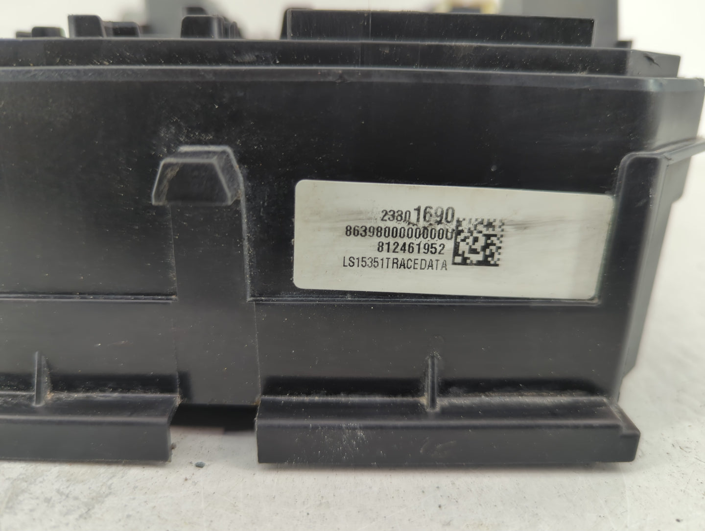 2016-2018 Chevrolet Volt Fusebox Fuse Box Panel Relay Module P/N:812461952 23301690 Fits Fits 2016 2017 2018 OEM Used Auto P