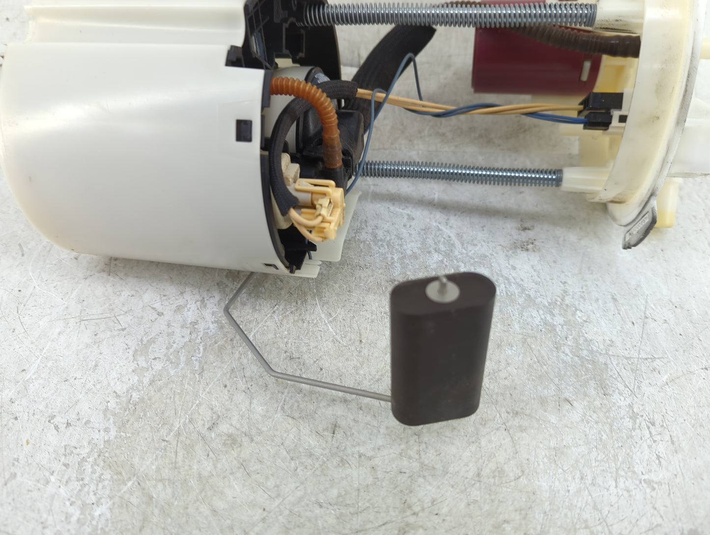 2016-2017 Chevrolet Volt Electrical Gas Fuel Pump Assembly - Oemusedautoparts1.com