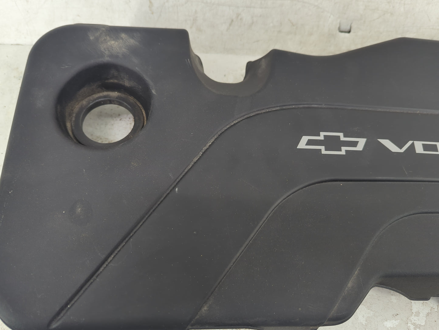 2016 Chevrolet Volt Engine Cover - Oemusedautoparts1.com