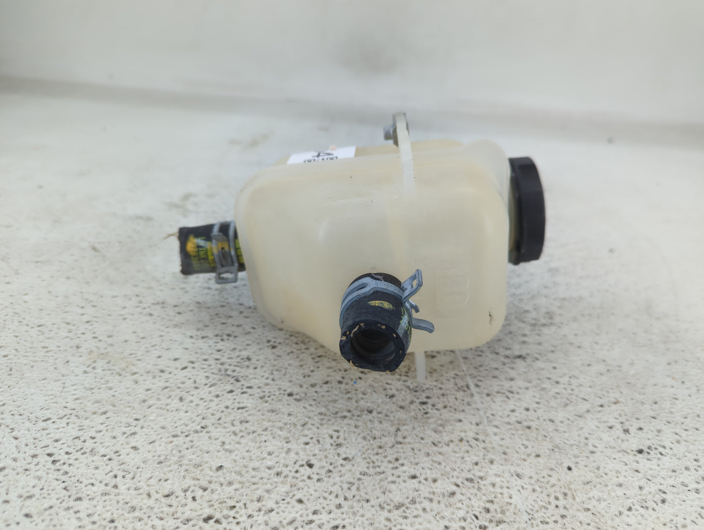 2016-2019 Chevrolet Volt Radiator Coolant Overflow Expansion Tank Bottle 1432554 - Oemusedautoparts1.com