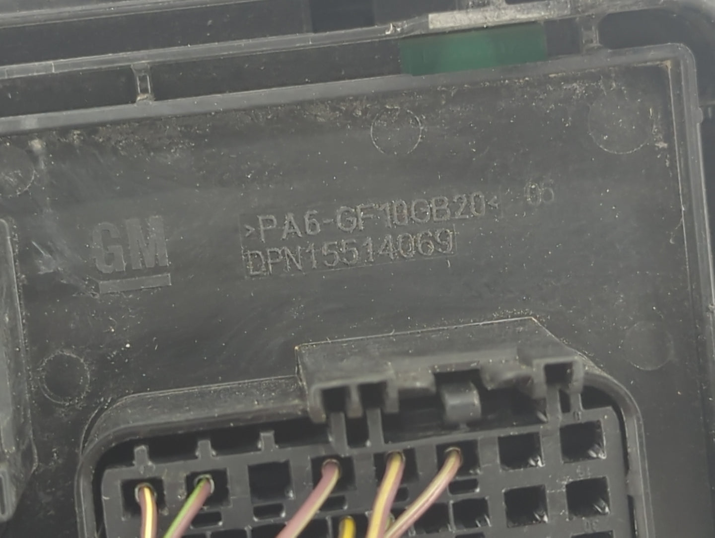 2016-2018 Chevrolet Volt Fusebox Fuse Box Panel Relay Module P/N:23307651 DPN15514069 Fits Fits 2016 2017 2018 OEM Used Auto
