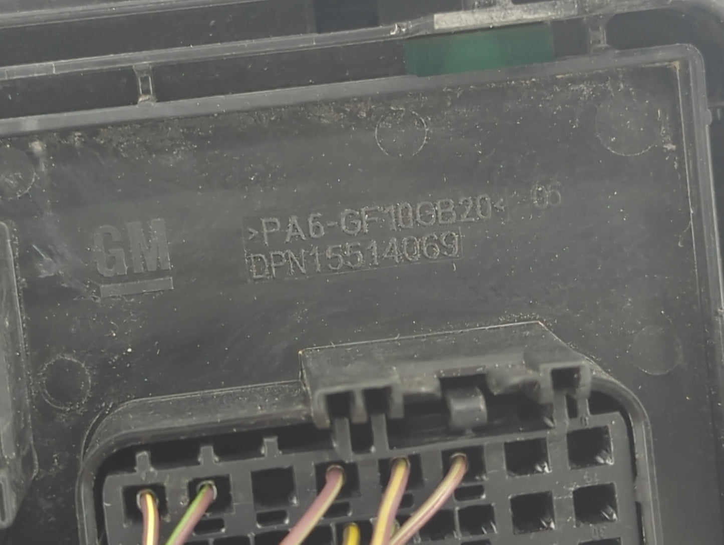 2016-2018 Chevrolet Volt Fusebox Fuse Box Panel Relay Module P/N:23307651 DPN15514069 Fits Fits 2016 2017 2018 OEM Used Auto