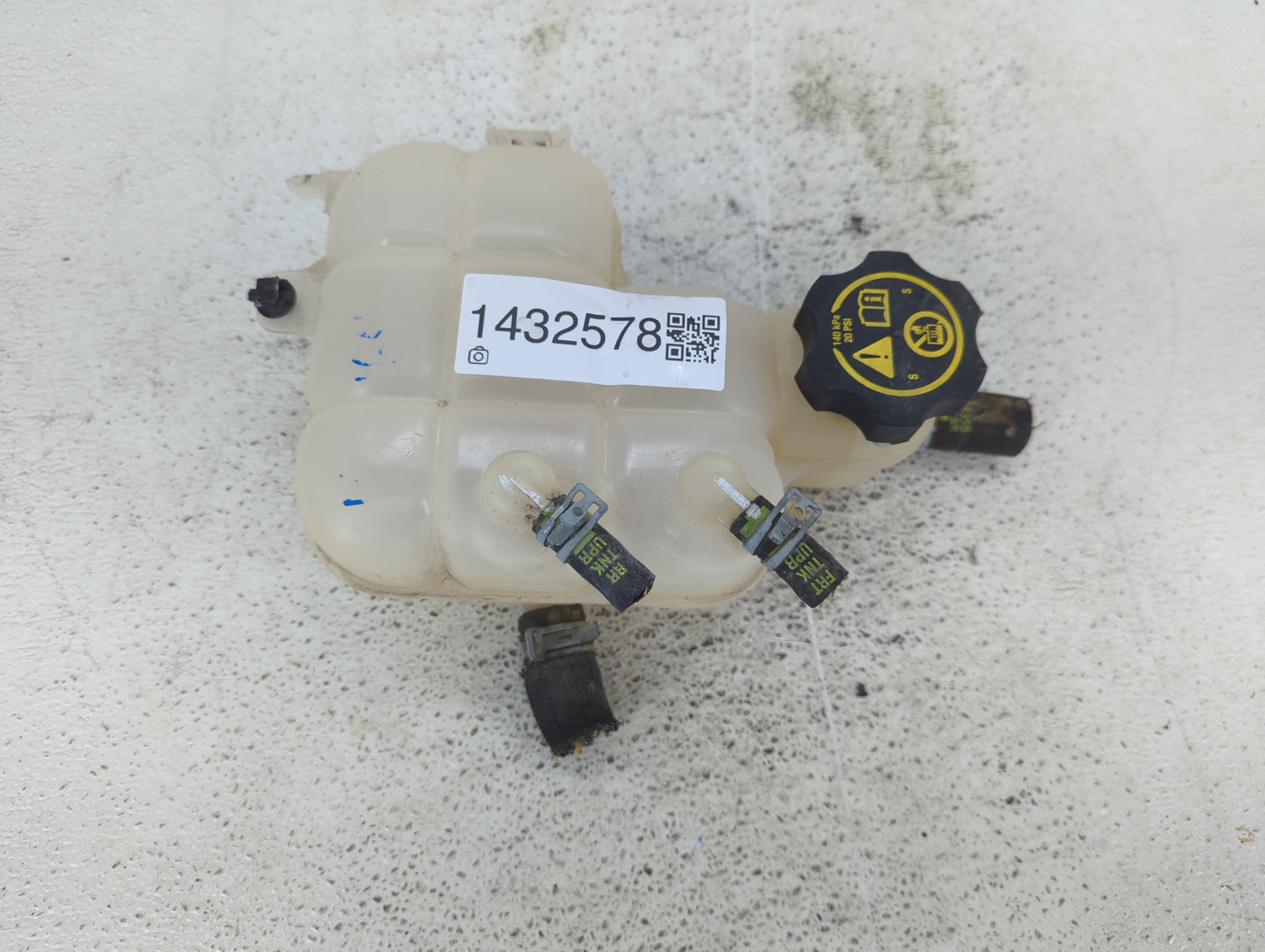2016-2019 Chevrolet Volt Radiator Coolant Overflow Expansion Tank Bottle 1432578 - Oemusedautoparts1.com