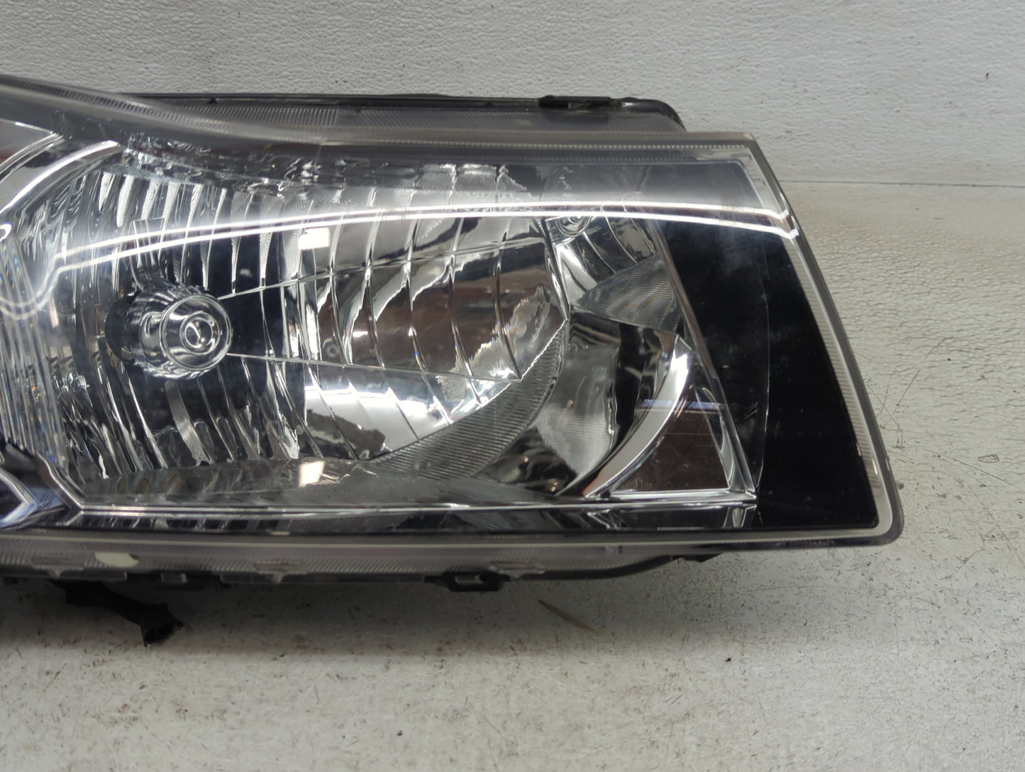 Chevrolet Cruze Cruze Passenger Right Oem Head Light Headlight Lamp - Oemusedautoparts1.com