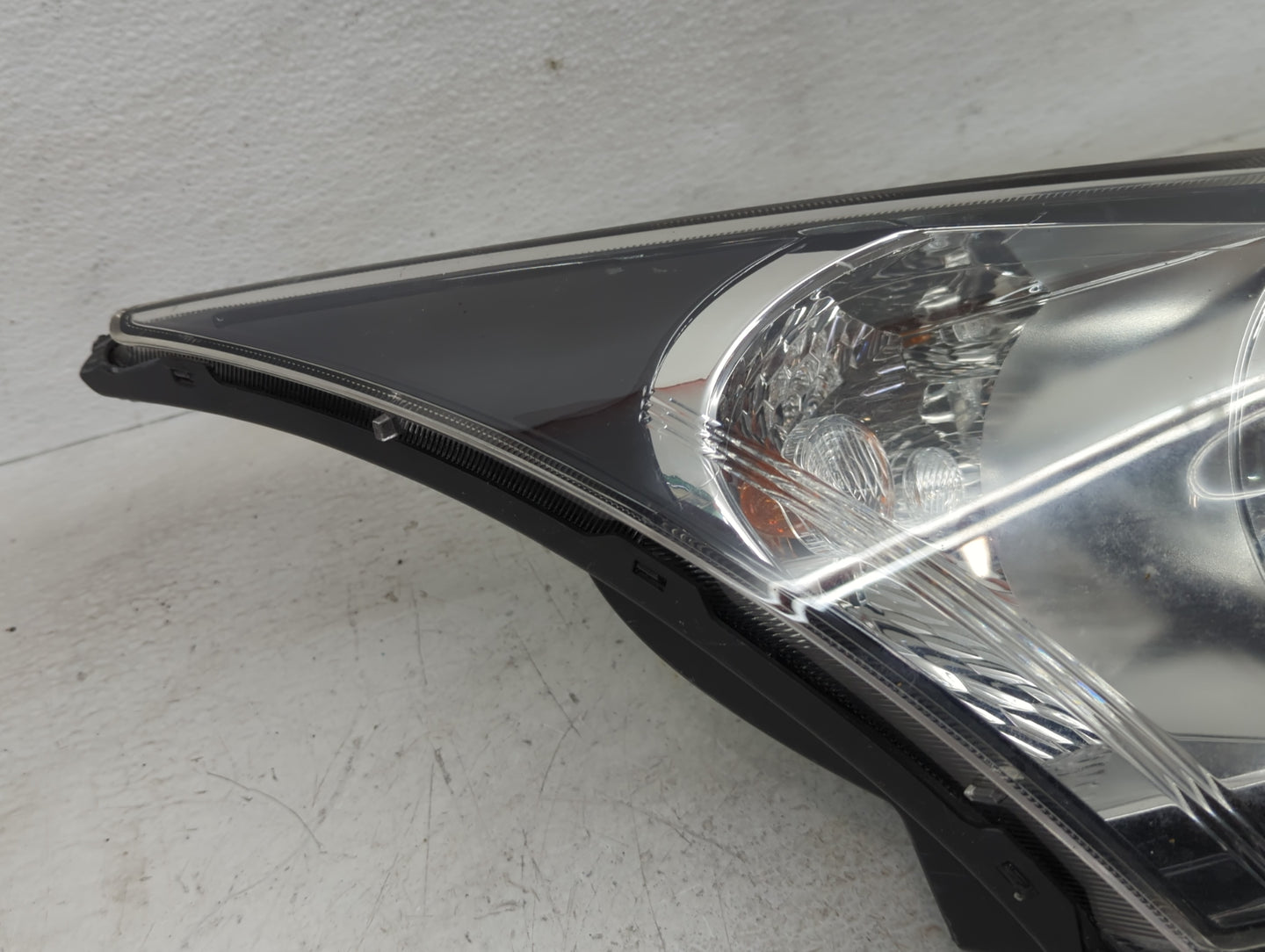 Chevrolet Cruze Cruze Passenger Right Oem Head Light Headlight Lamp - Oemusedautoparts1.com