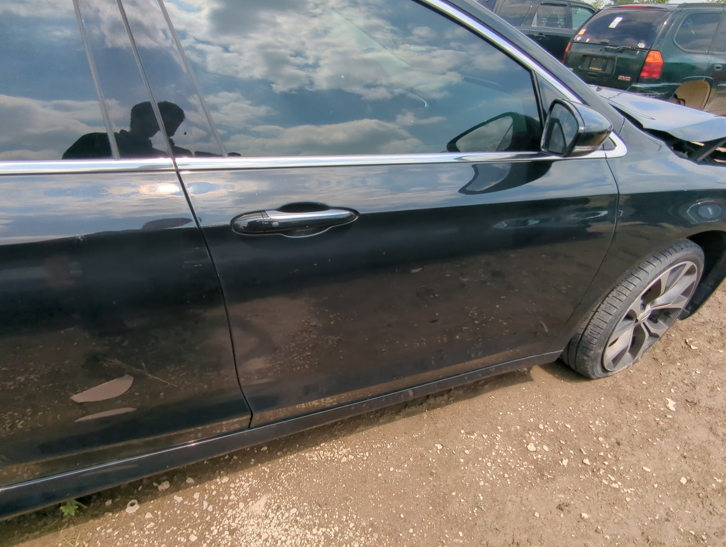 2015-2017 Chrysler 200 Passenger Front Door Oem - Oemusedautoparts1.com