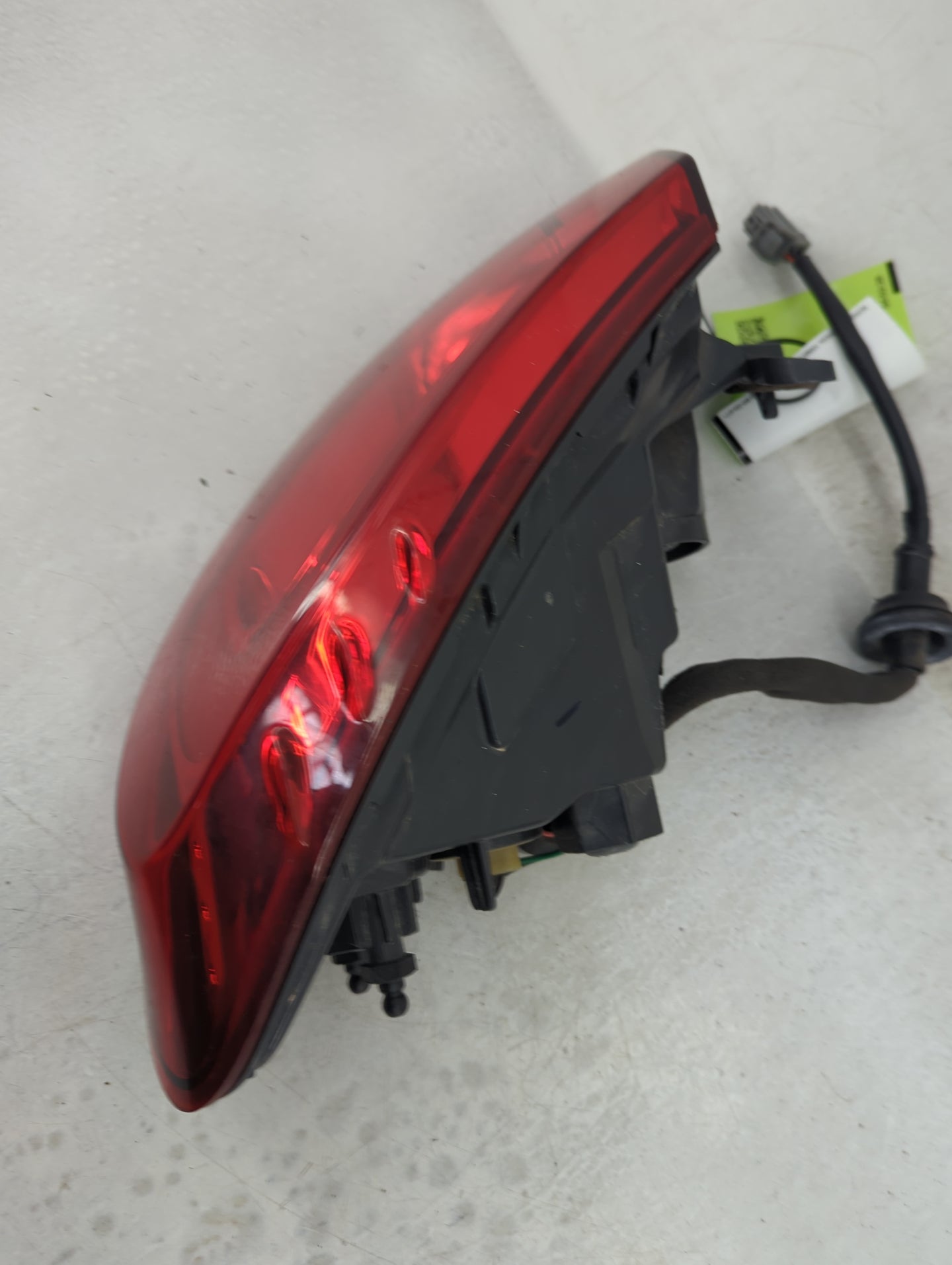 2015-2016 Chrysler 200 Tail Light Assembly Passenger Right OEM Fits Fits 2015 2016 OEM Used Auto Parts - Oemusedautoparts1.c