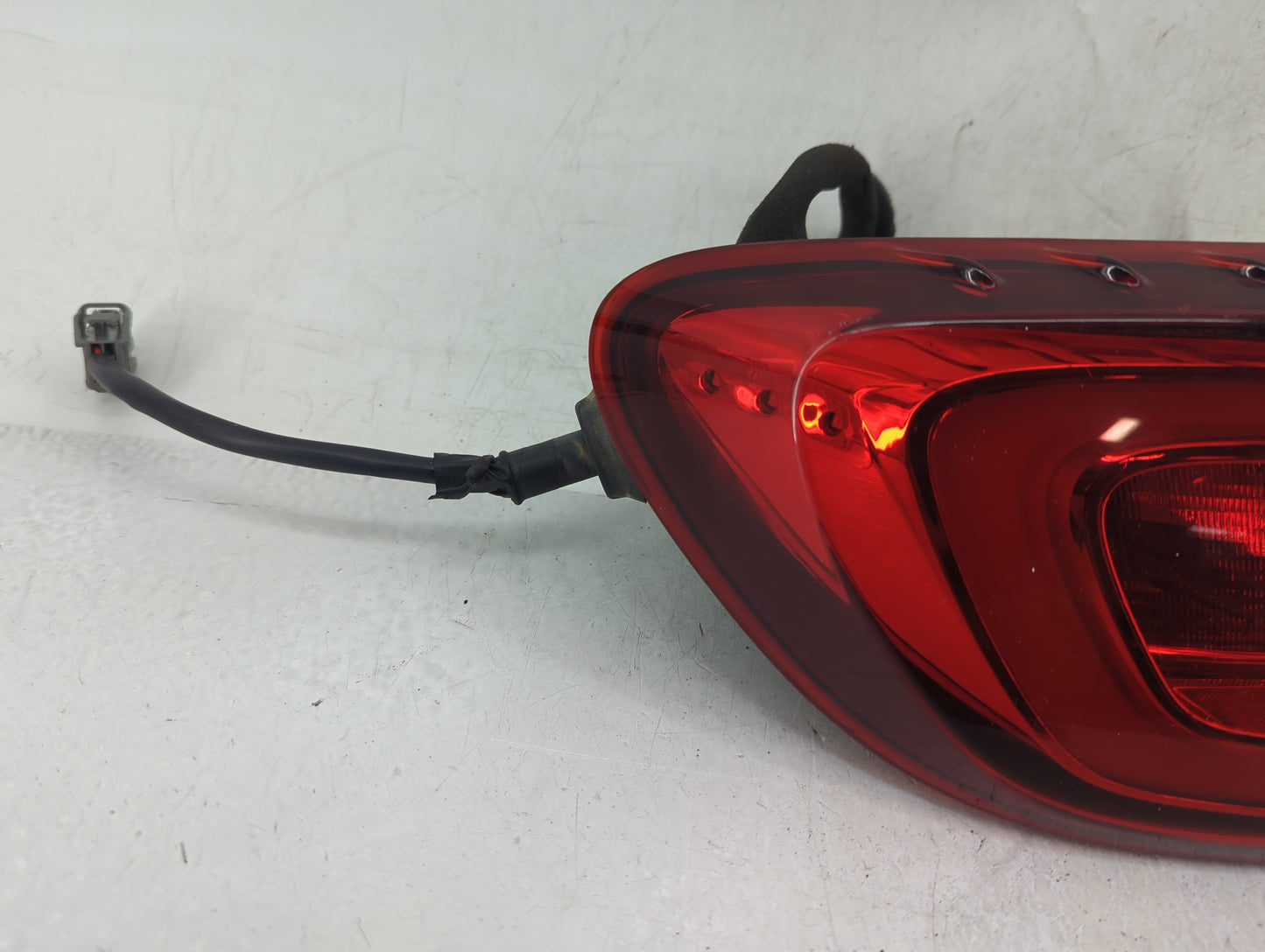 2015-2016 Chrysler 200 Tail Light Assembly Driver Left OEM Fits Fits 2015 2016 OEM Used Auto Parts - Oemusedautoparts1.com