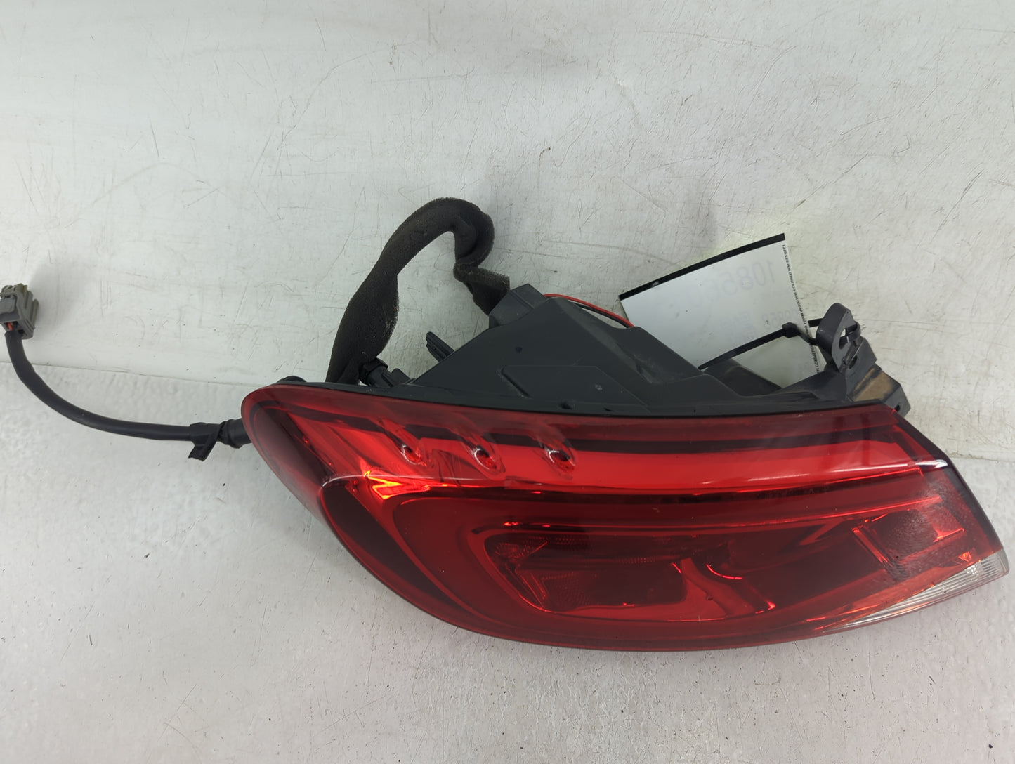 2015-2016 Chrysler 200 Tail Light Assembly Driver Left OEM Fits Fits 2015 2016 OEM Used Auto Parts - Oemusedautoparts1.com