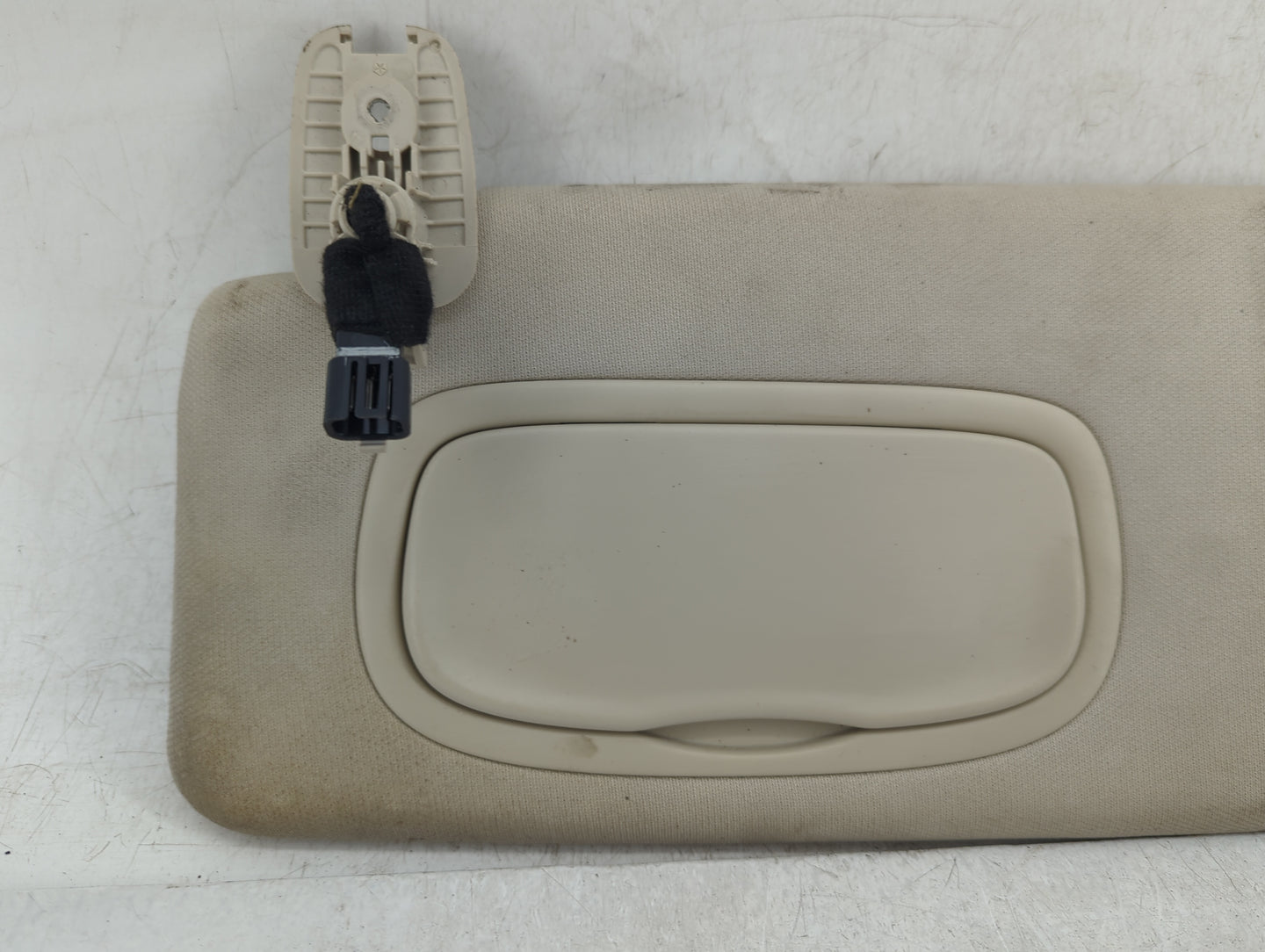 2016-2017 Chrysler 200 Sun Visor Shade Replacement Passenger Right Mirror Fits Fits 2016 2017 OEM Used Auto Parts - Oemuseda