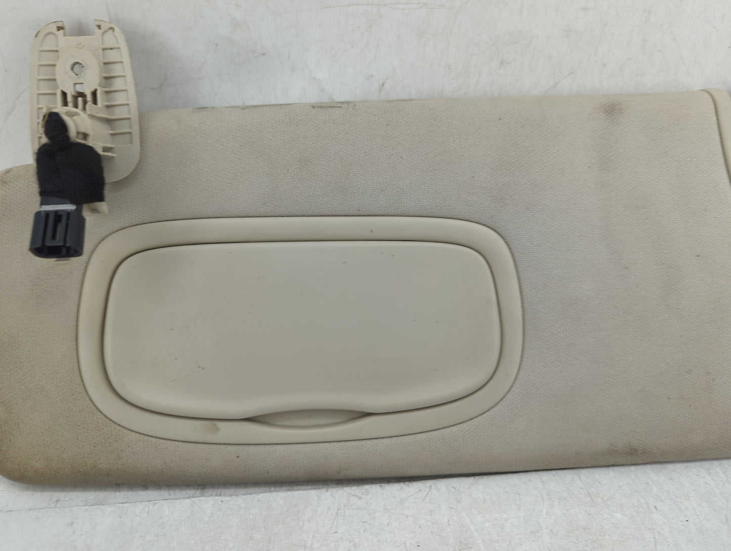 2016-2017 Chrysler 200 Sun Visor Shade Replacement Passenger Right Mirror Fits Fits 2016 2017 OEM Used Auto Parts - Oemuseda