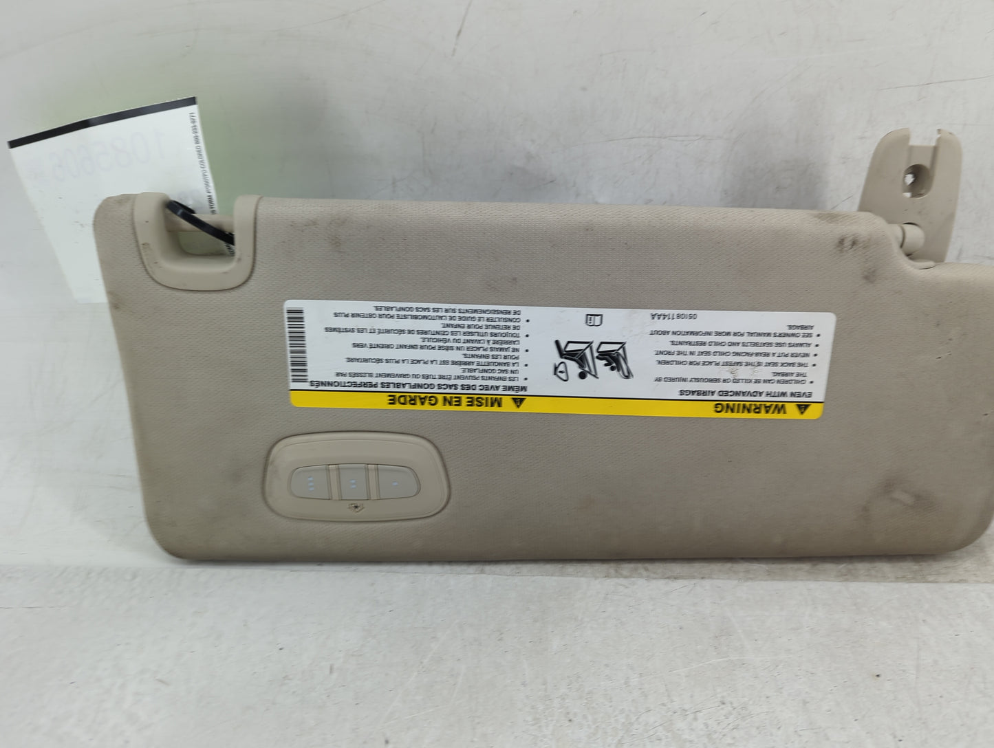 2016-2017 Chrysler 200 Sun Visor Shade Replacement Passenger Right Mirror Fits Fits 2016 2017 OEM Used Auto Parts - Oemuseda