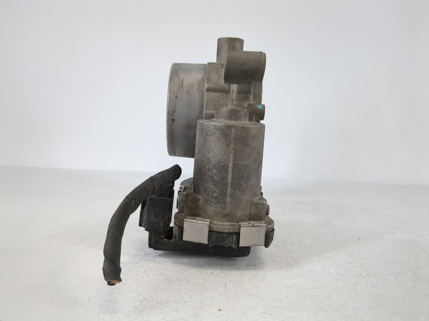 2011-2017 Chrysler 200 Throttle Body P/N:04891970AH Fits Fits 2011 2012 2013 2014 2015 2016 2017 2018 2019 2020 2021 2022 OE