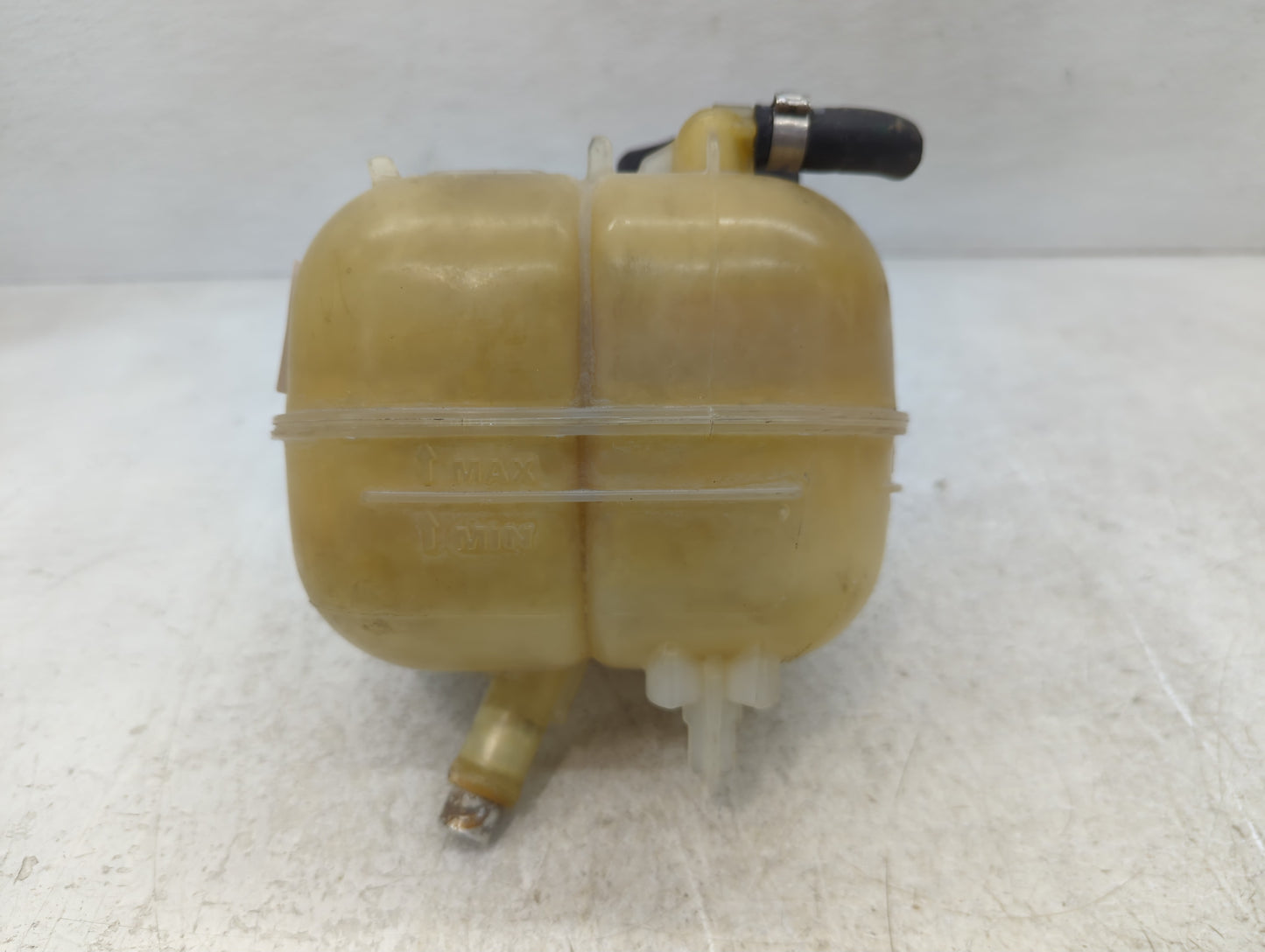 2015-2017 Chrysler 200 Radiator Coolant Overflow Expansion Tank Bottle 1103351 - Oemusedautoparts1.com