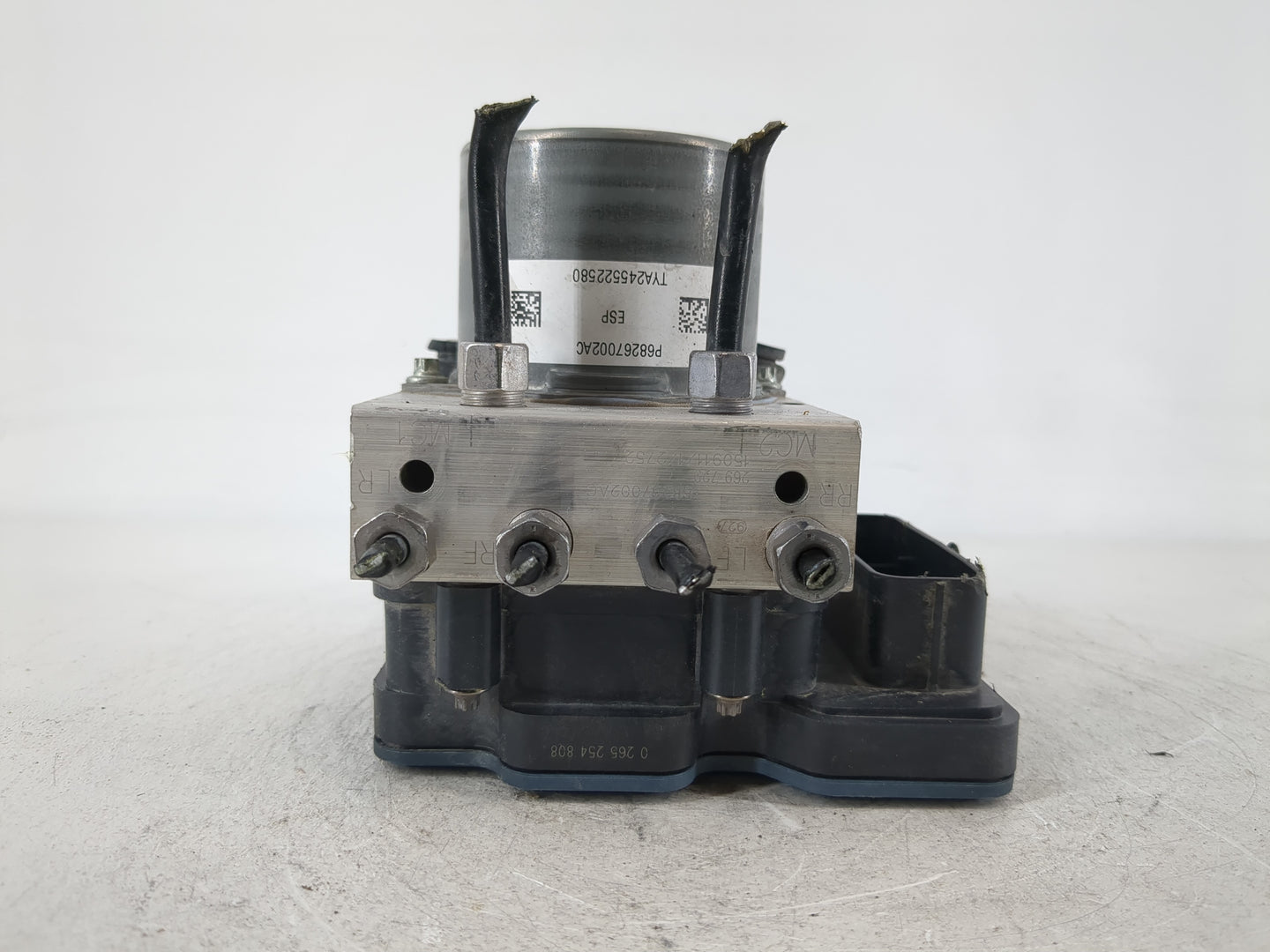 2016 Chrysler 200 ABS Pump Control Module Replacement P/N:P68267002AC Fits OEM Used Auto Parts - Oemusedautoparts1.com