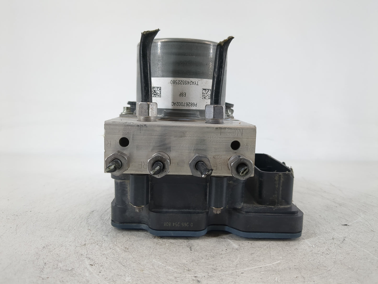 2016 Chrysler 200 ABS Pump Control Module Replacement P/N:P68267002AC Fits OEM Used Auto Parts - Oemusedautoparts1.com