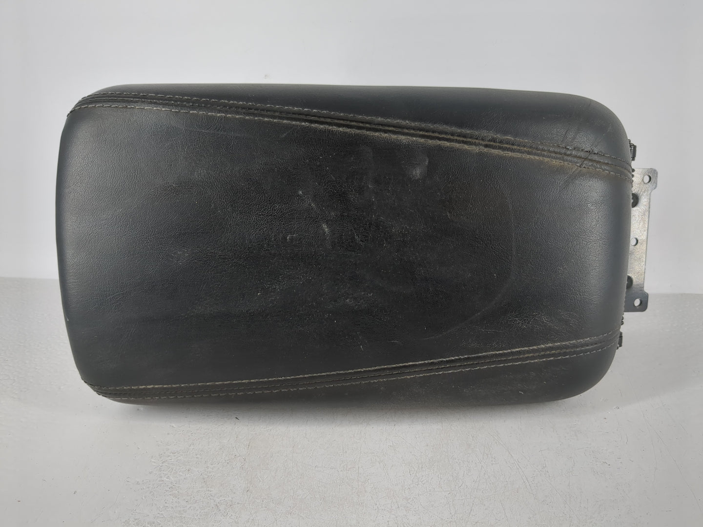2015-2017 Chrysler 200 Center Console Armrest Cover Lid Fits Fits 2015 2016 2017 OEM Used Auto Parts - Oemusedautoparts1.com