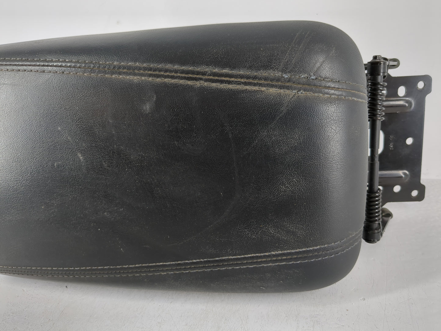 2015-2017 Chrysler 200 Center Console Armrest Cover Lid Fits Fits 2015 2016 2017 OEM Used Auto Parts - Oemusedautoparts1.com