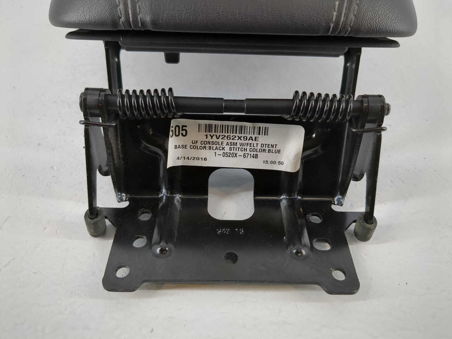 2015-2017 Chrysler 200 Center Console Armrest Cover Lid Fits Fits 2015 2016 2017 OEM Used Auto Parts - Oemusedautoparts1.com