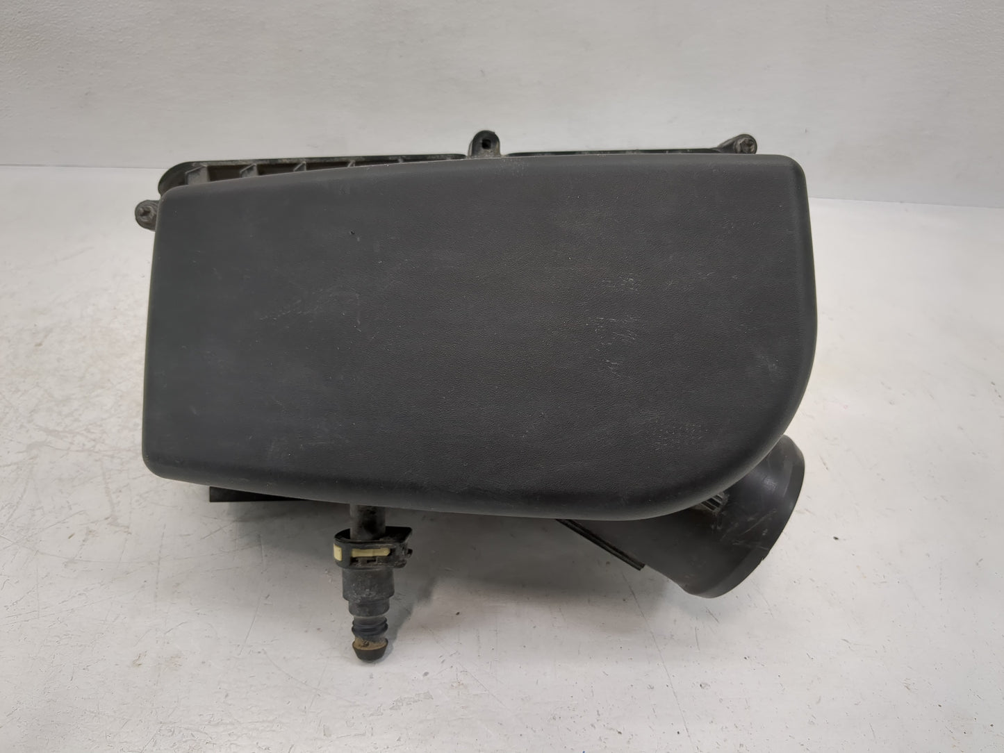 2015-2017 Chrysler 200 Air Cleaner Intake-duct Hose Tube 1122894 - Oemusedautoparts1.com