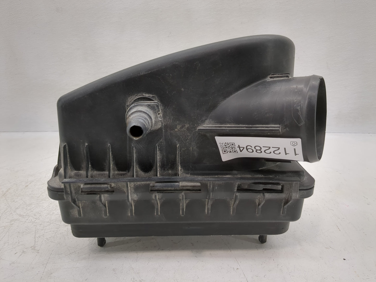 2015-2017 Chrysler 200 Air Cleaner Intake-duct Hose Tube 1122894 - Oemusedautoparts1.com