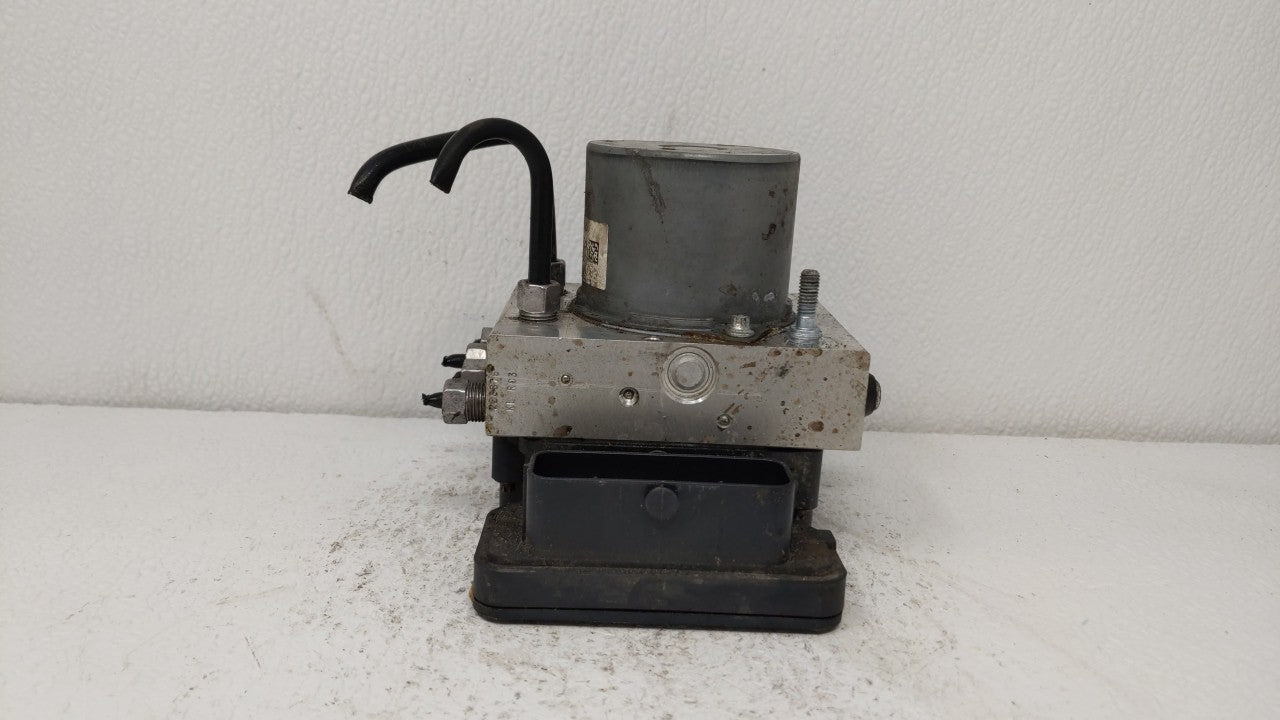 2016 Chrysler 200 ABS Pump Control Module Replacement P/N:68267002AC Fits OEM Used Auto Parts - Oemusedautoparts1.com