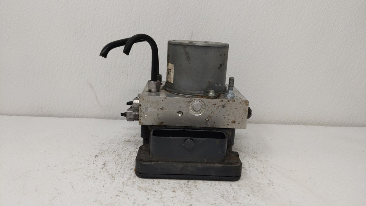 2016 Chrysler 200 Anti-Lock Brake ABS Pump Module Actuator OEM P/N:68267002AC Fits OEM Used Auto Parts - Oemusedautoparts1.c