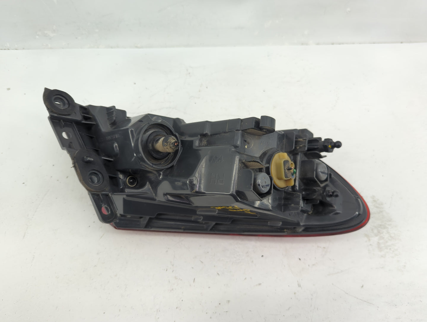 2015-2016 Chrysler 200 Tail Light Assembly Passenger Right OEM Fits Fits 2015 2016 OEM Used Auto Parts - Oemusedautoparts1.c