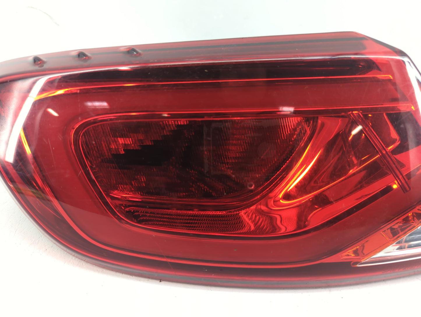 2015-2016 Chrysler 200 Tail Light Assembly Driver Left OEM Fits Fits 2015 2016 OEM Used Auto Parts - Oemusedautoparts1.com