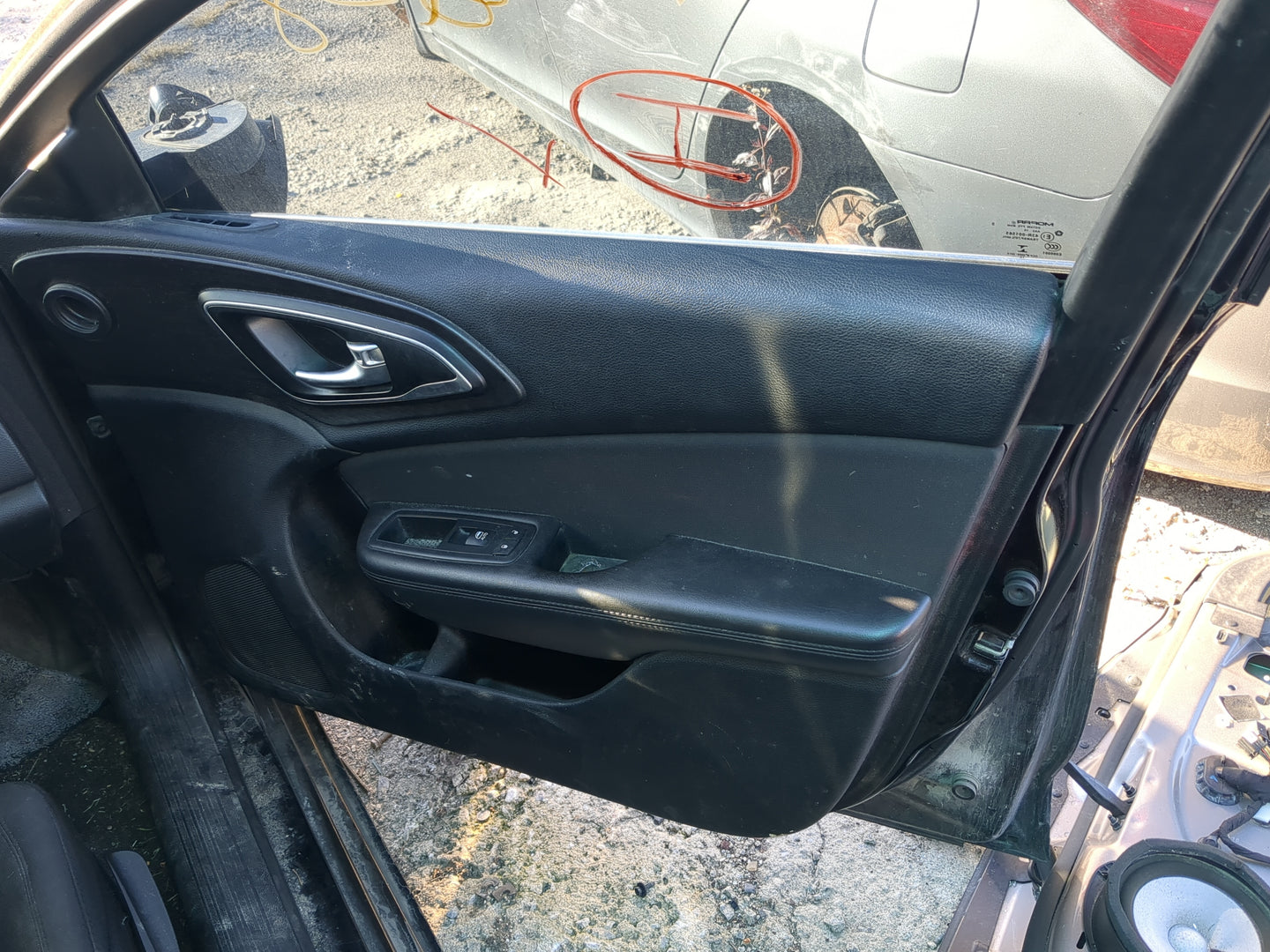 2016 Chrysler 200 Front Right Passenger Interior Door Panel Trim - Oemusedautoparts1.com