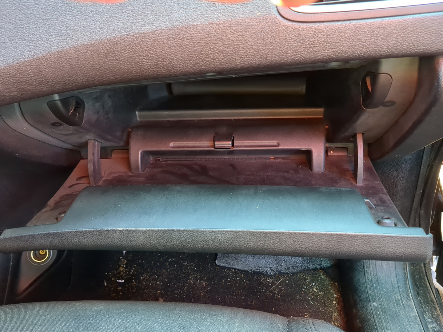 2016 Chrysler 200 Passenger Glove Box Door Storage Compartment - Oemusedautoparts1.com