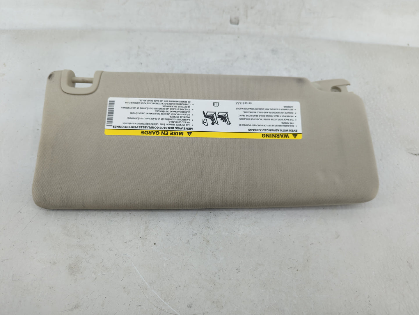 2016-2017 Chrysler 200 Sun Visor Shade Replacement Driver Left Mirror Fits Fits 2016 2017 OEM Used Auto Parts - Oemusedautop